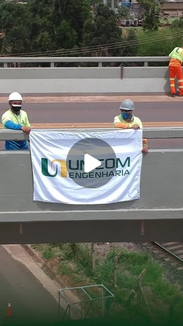 Obra em execução em Araraquara/SP. Solo grampeado, Cortina atirantada, Concreto projetado.