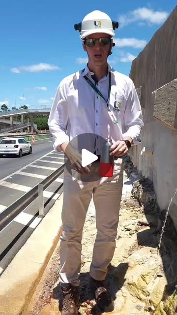 Cortina atirantada e solo grampeado em Itapeva/SP. Cortina atirantada, Solo grampeado.